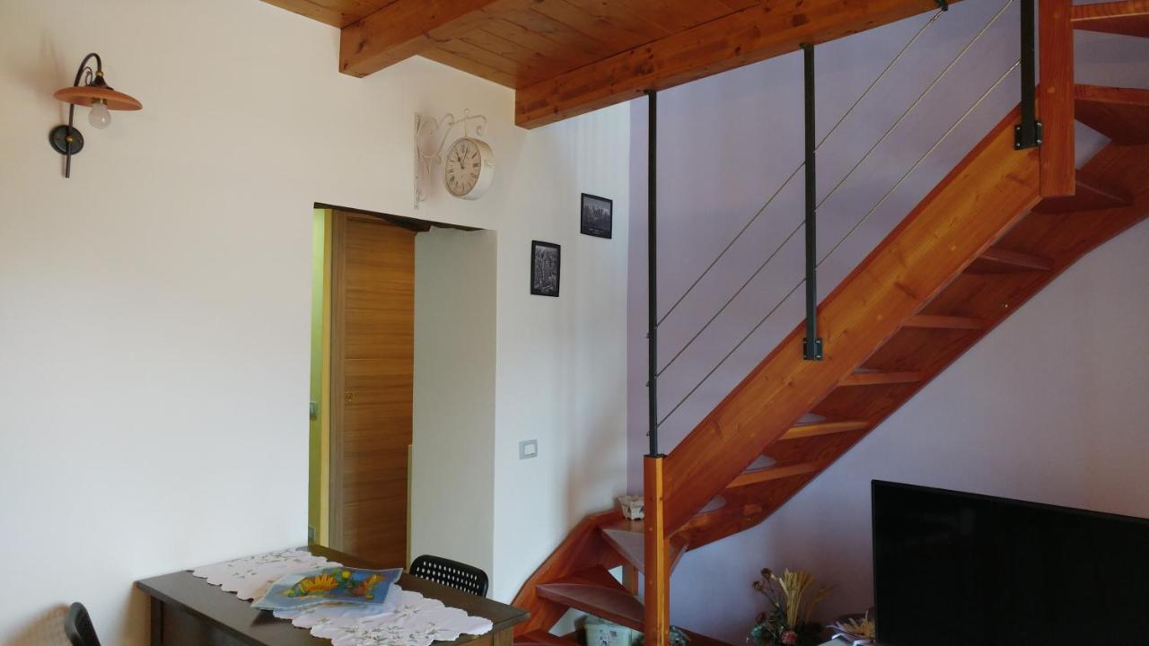 La Casa Delle Fate Villa Cremia Exterior photo